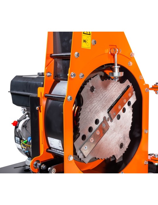 Broyeur thermique Oleo-Mac OMBR 13 - BEAUCAMP MOTOCULTURE